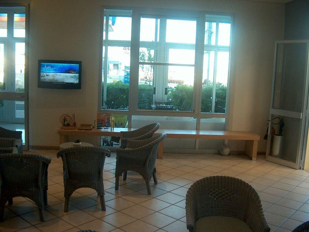 Hotel Trevi Cesenatico Exterior photo