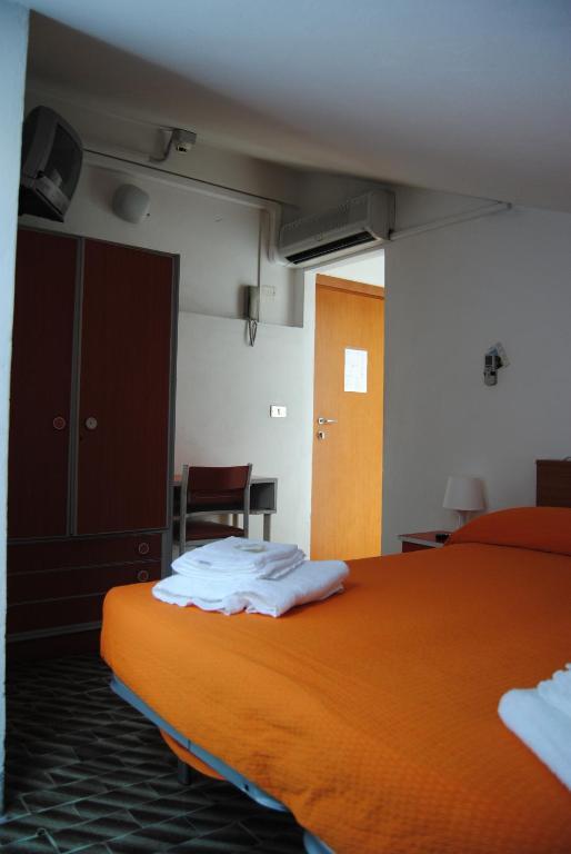Hotel Trevi Cesenatico Room photo