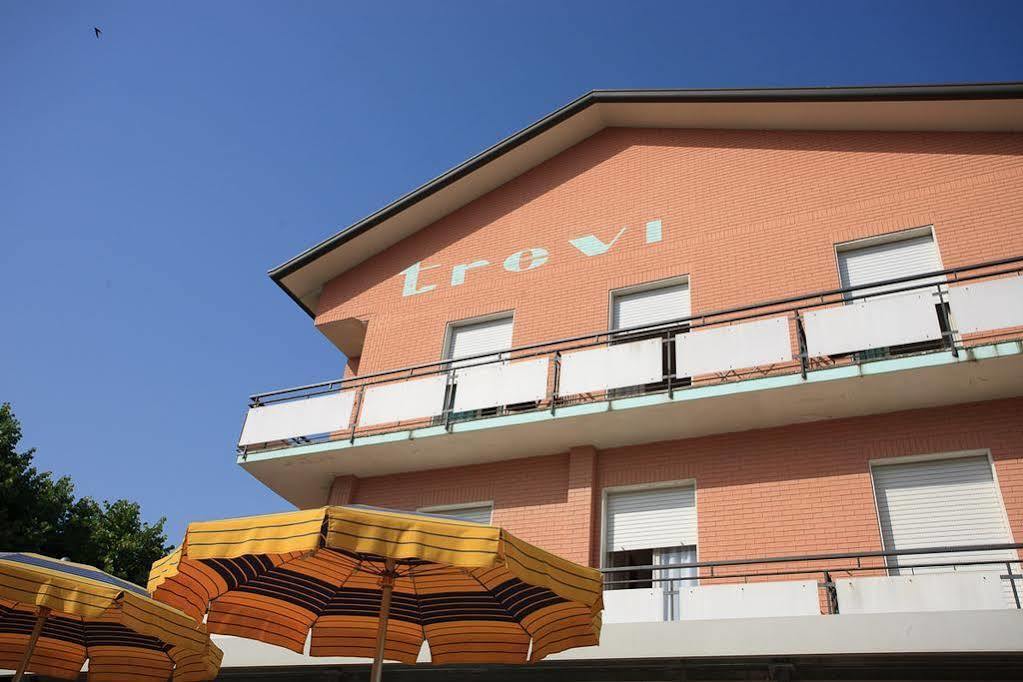 Hotel Trevi Cesenatico Exterior photo